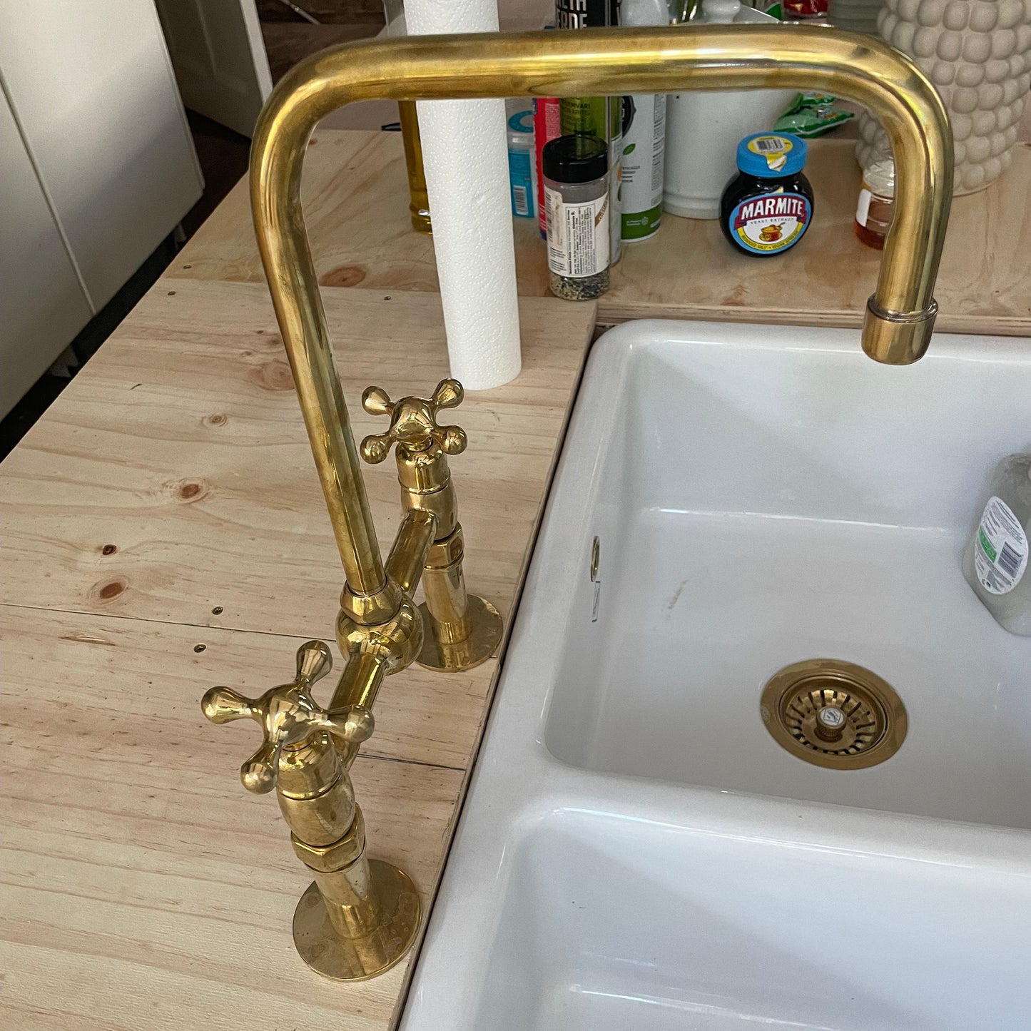 Vintage Style Solid Brass 8" Bridge Faucet, Ball Centre With Straight Leg Kitchen Faucet